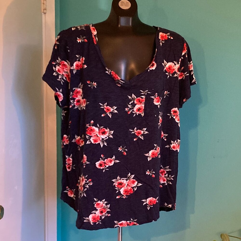 Torrid Classic Fit Floral T-shirt